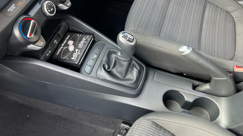 Kia Stonic 1.0T GDi 99 2 5dr Petrol Estate
